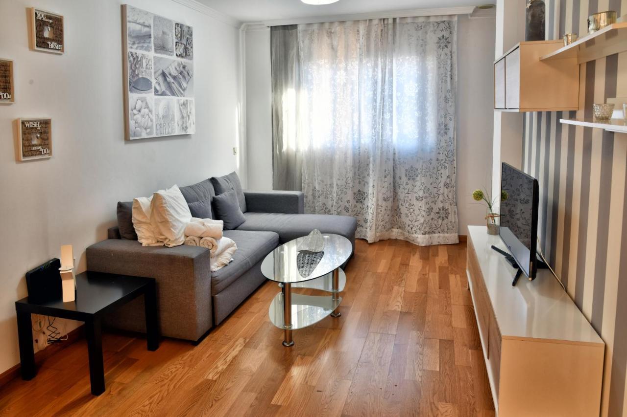 Wonderstays Apartamentos La Estacion Малага Екстериор снимка