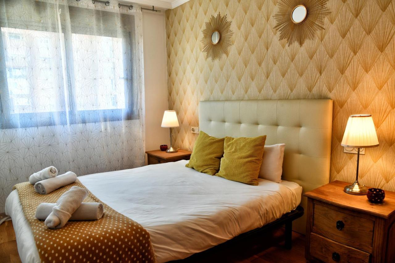Wonderstays Apartamentos La Estacion Малага Екстериор снимка
