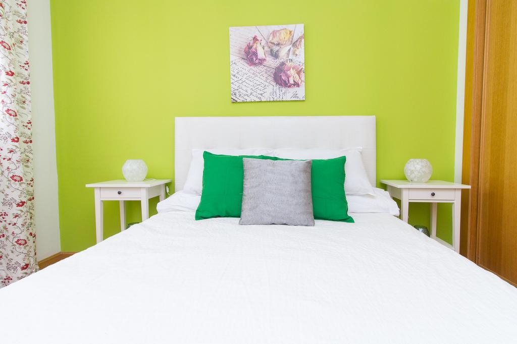 Wonderstays Apartamentos La Estacion Малага Екстериор снимка