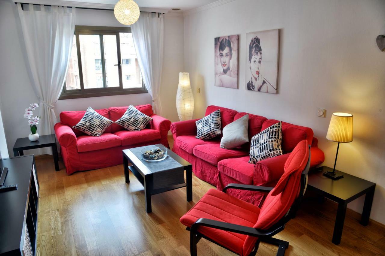 Wonderstays Apartamentos La Estacion Малага Екстериор снимка