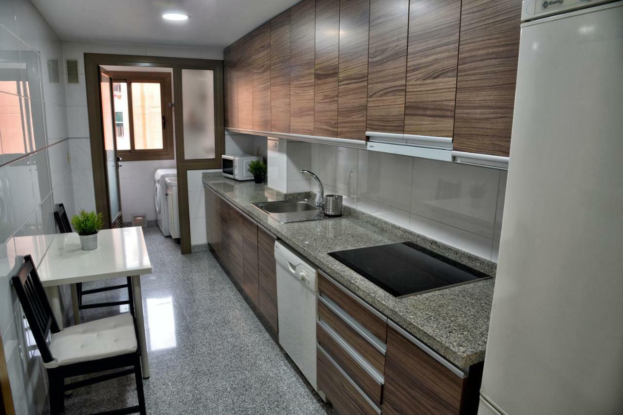 Wonderstays Apartamentos La Estacion Малага Екстериор снимка